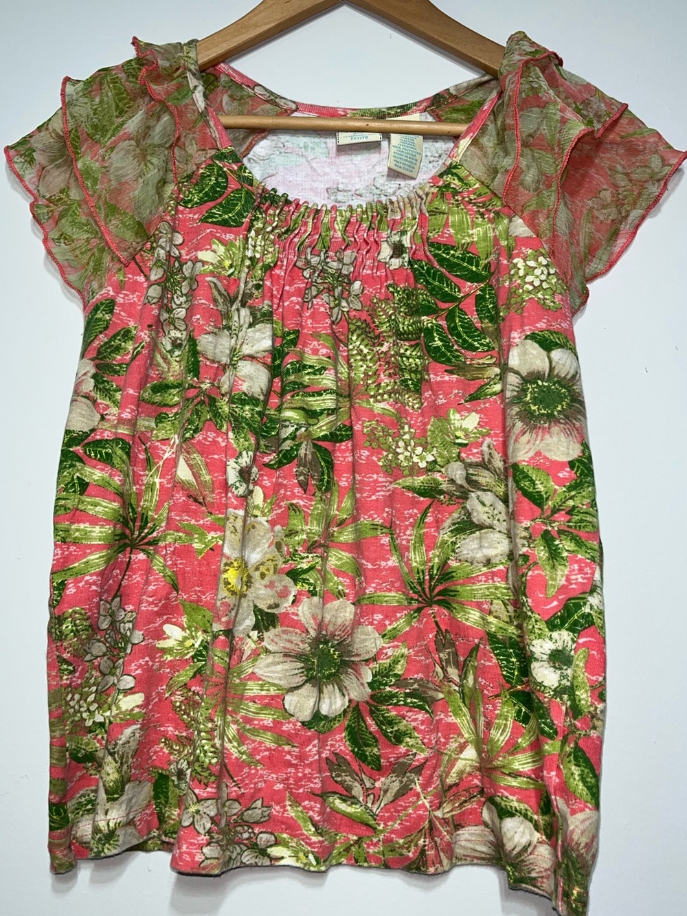 Caribbean Joe Coral and Green Floral Ruffle-Sleeve Top
